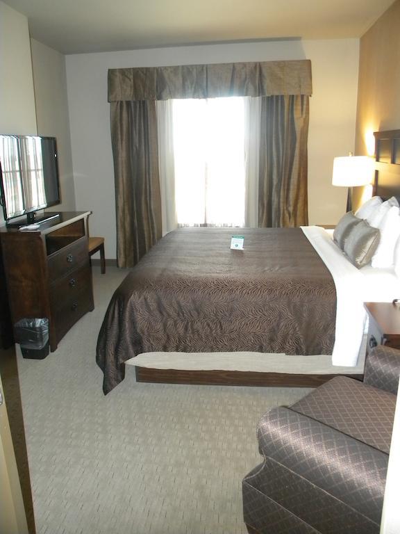 Teddy'S Residential Suites Watford City 外观 照片