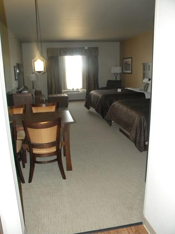 Teddy'S Residential Suites Watford City 外观 照片