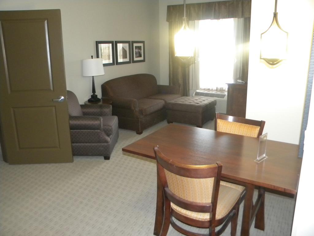 Teddy'S Residential Suites Watford City 外观 照片