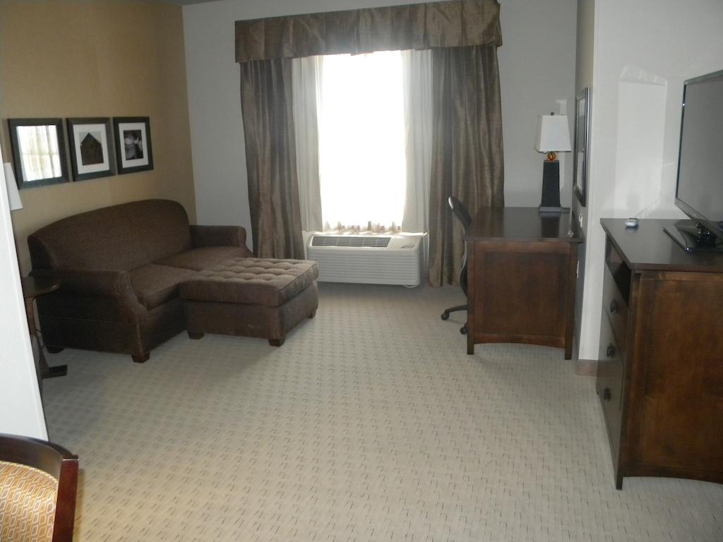 Teddy'S Residential Suites Watford City 外观 照片